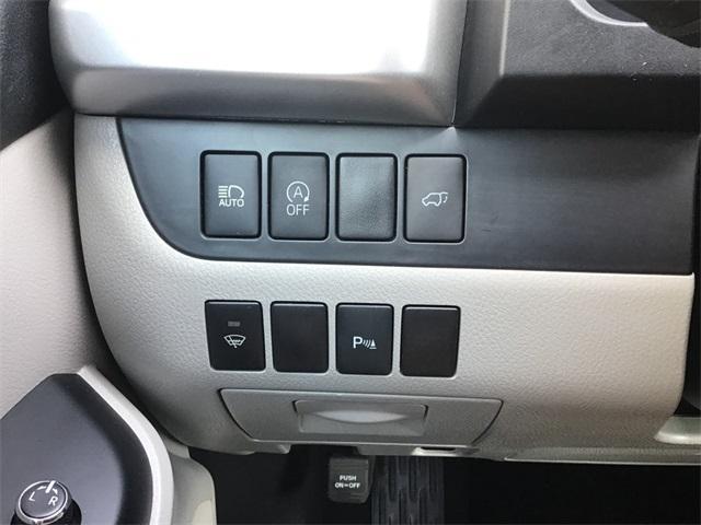 used 2017 Toyota Highlander car, priced at $23,865