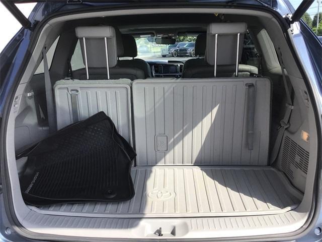 used 2017 Toyota Highlander car, priced at $23,865