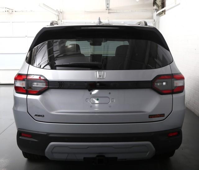 new 2025 Honda Pilot car, priced at $49,700