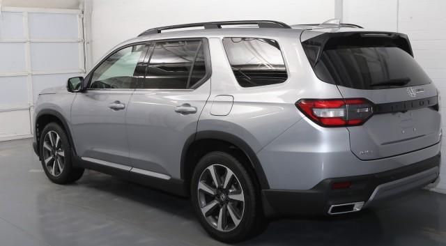 new 2025 Honda Pilot car, priced at $52,530