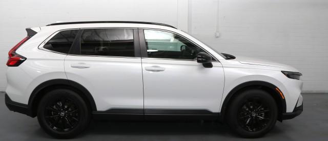 new 2025 Honda CR-V Hybrid car, priced at $41,000