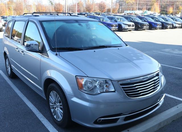 used 2015 Chrysler Town & Country car, priced at $7,899