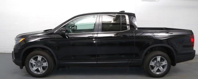 new 2025 Honda Ridgeline car, priced at $44,625