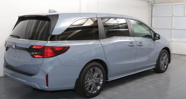 new 2025 Honda Odyssey car, priced at $49,055