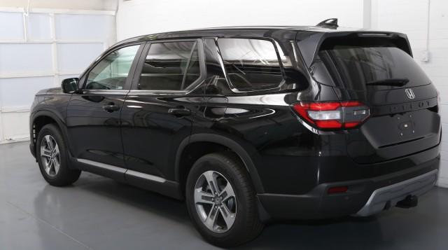 new 2025 Honda Pilot car, priced at $43,050