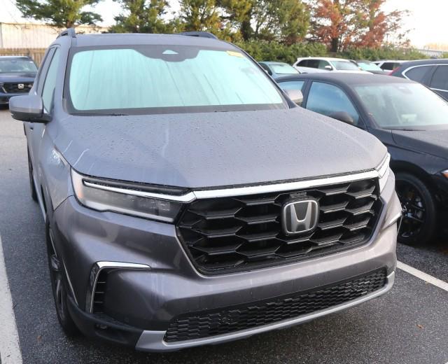 used 2024 Honda Pilot car, priced at $44,498