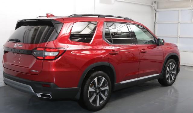 new 2025 Honda Pilot car, priced at $49,050