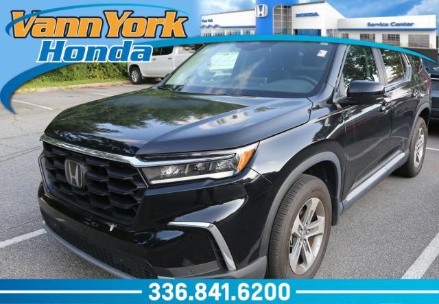 used 2023 Honda Pilot car, priced at $38,999