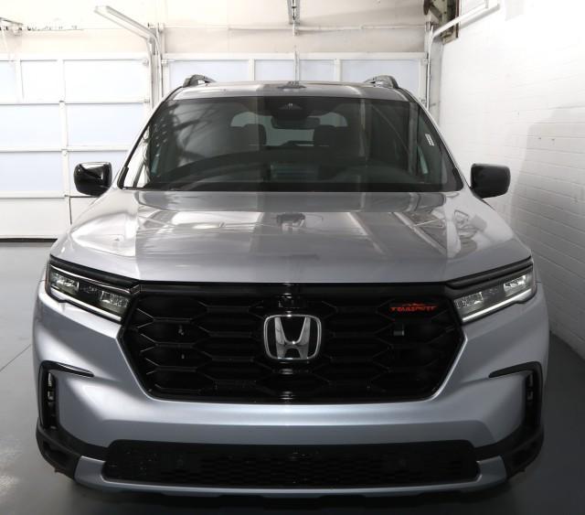 new 2025 Honda Pilot car, priced at $50,795