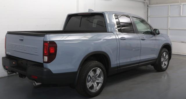 new 2025 Honda Ridgeline car, priced at $42,385