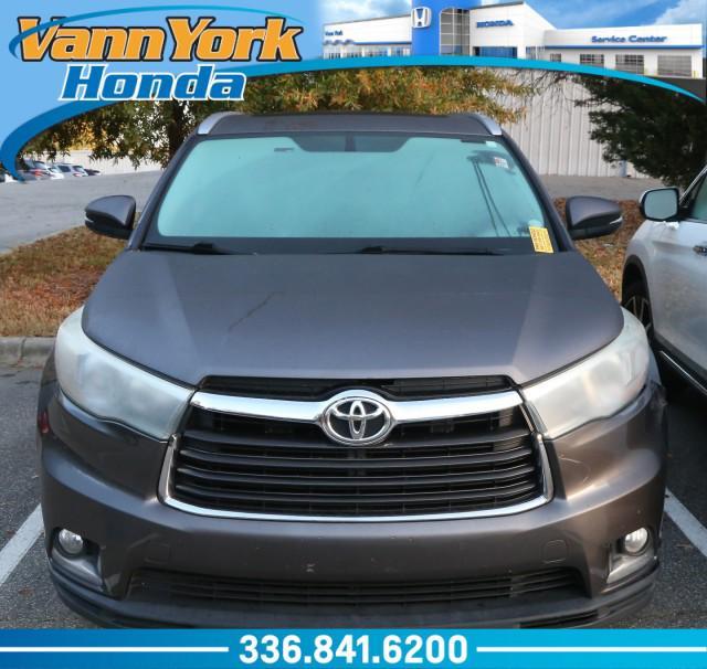 used 2016 Toyota Highlander car, priced at $15,899