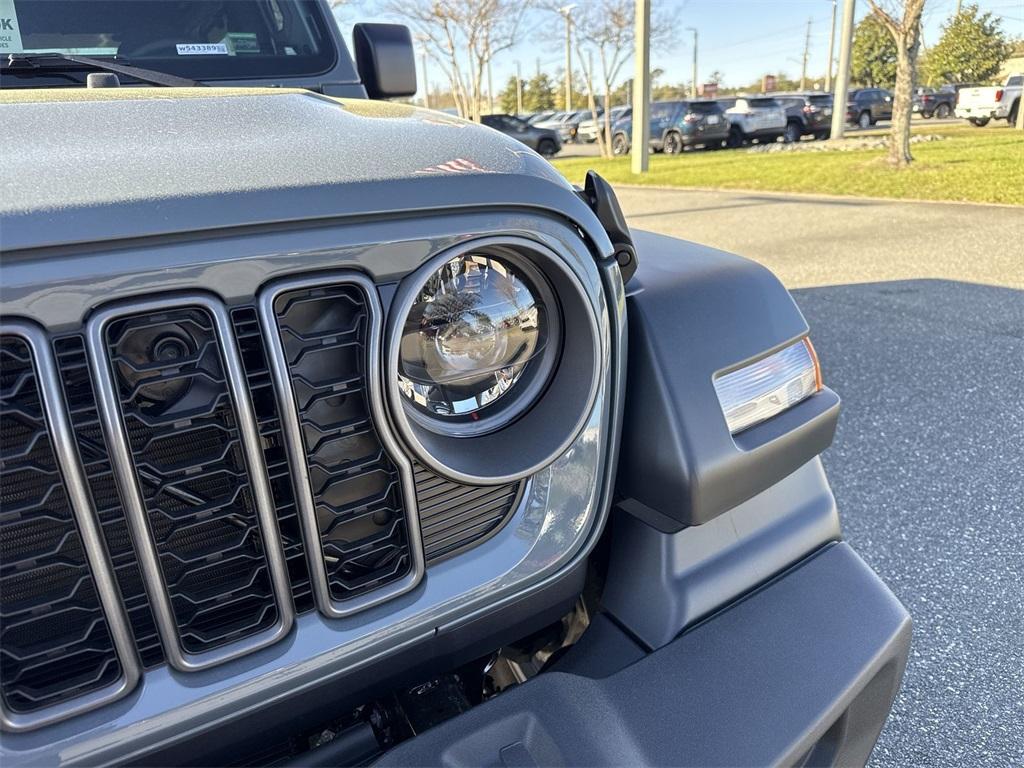 new 2025 Jeep Wrangler car, priced at $53,266