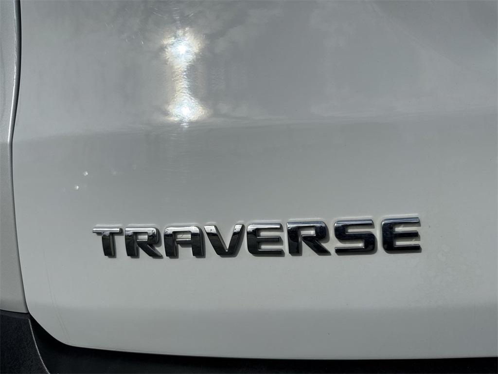 used 2021 Chevrolet Traverse car, priced at $21,994