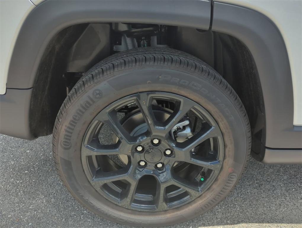 new 2024 Jeep Compass car, priced at $29,499