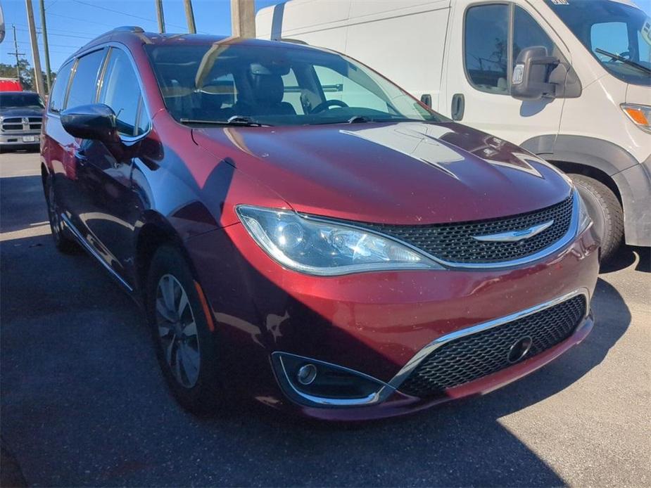 used 2020 Chrysler Pacifica Hybrid car, priced at $24,998