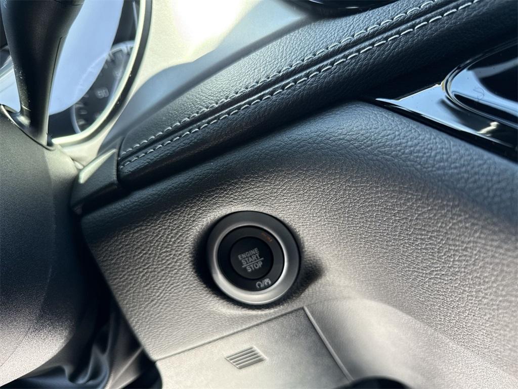 new 2025 Chrysler Pacifica car, priced at $42,876