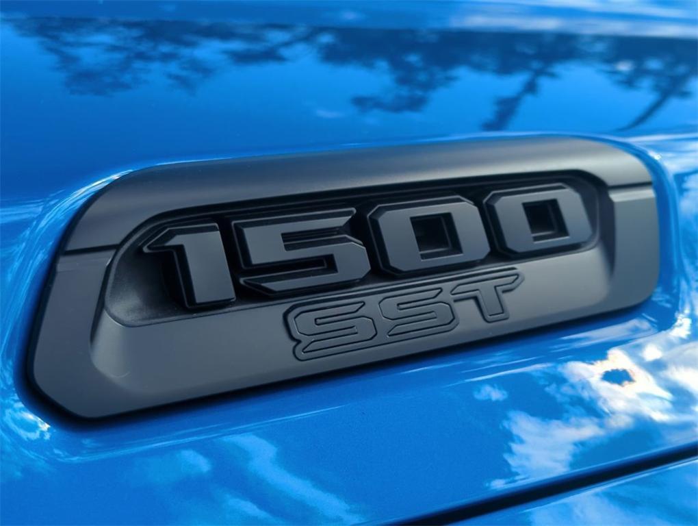 new 2025 Ram 1500 car, priced at $44,702