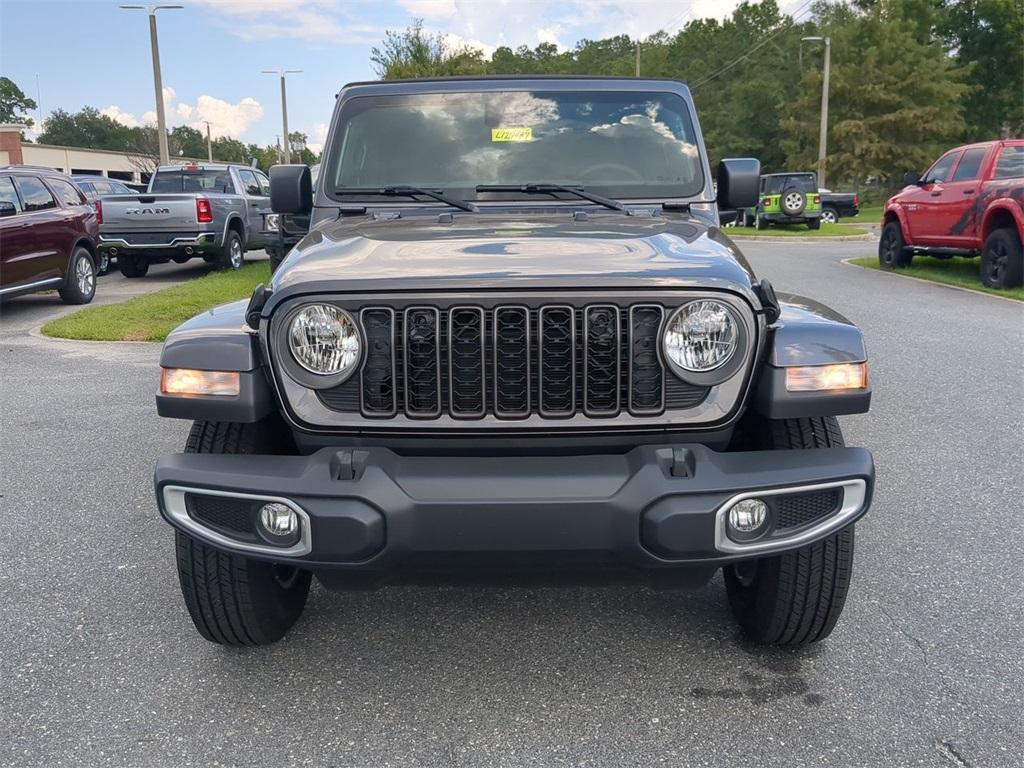 new 2024 Jeep Gladiator car, priced at $39,681