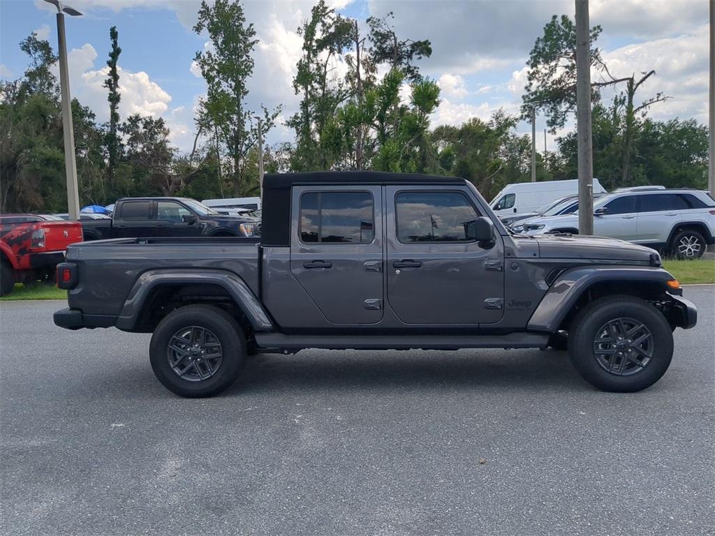 new 2024 Jeep Gladiator car, priced at $39,681