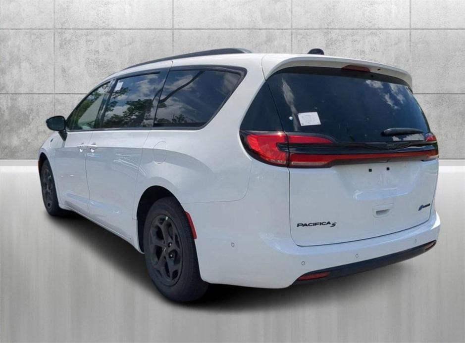 new 2024 Chrysler Pacifica Hybrid car, priced at $44,250