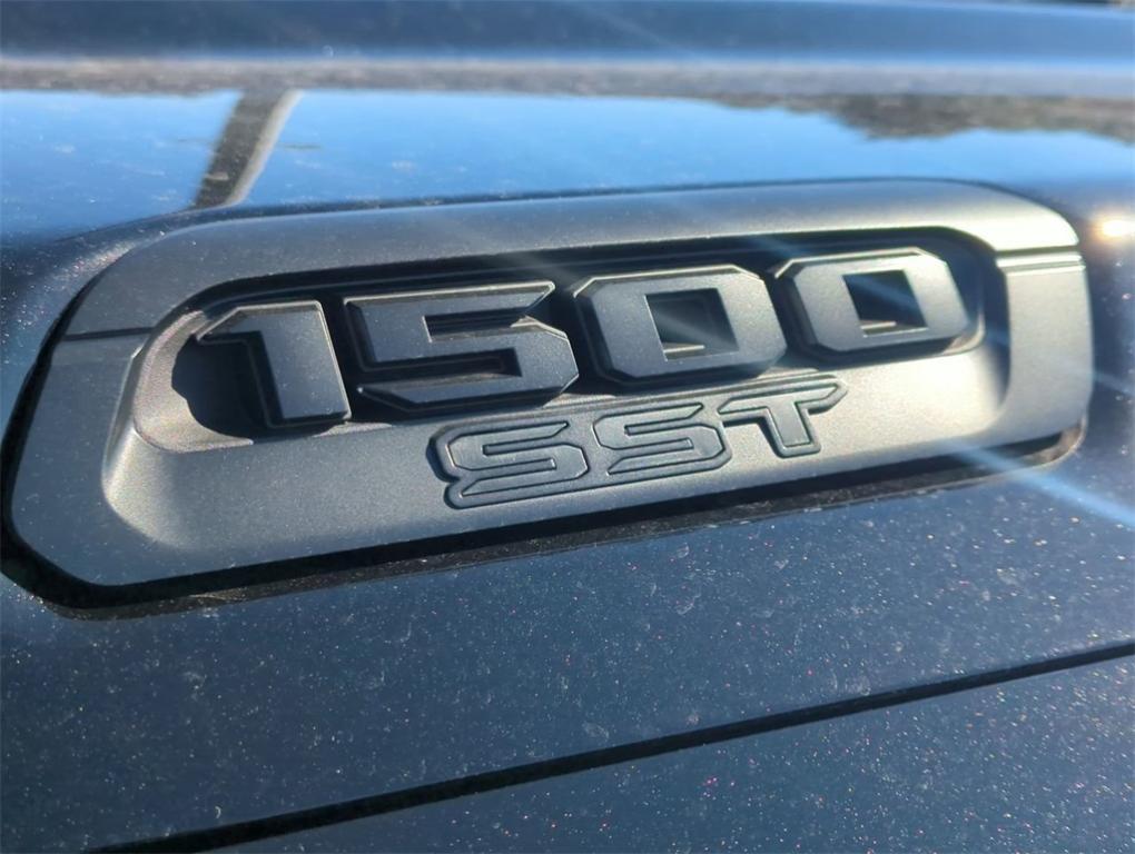 new 2025 Ram 1500 car, priced at $44,702