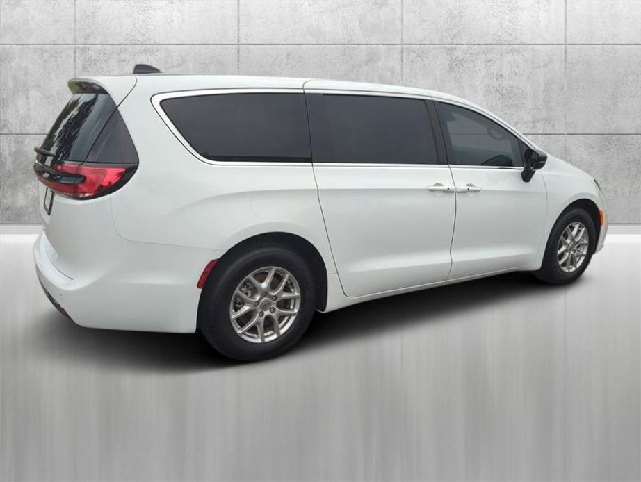 new 2024 Chrysler Pacifica car, priced at $38,408