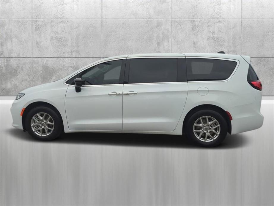 new 2024 Chrysler Pacifica car, priced at $38,408