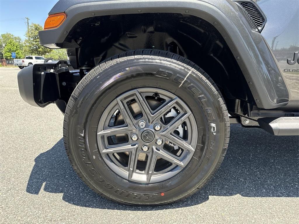 new 2025 Jeep Gladiator car, priced at $48,515