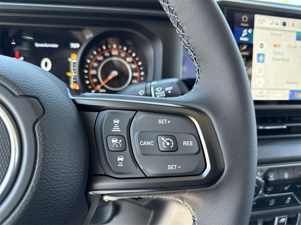 new 2025 Jeep Gladiator car, priced at $48,515