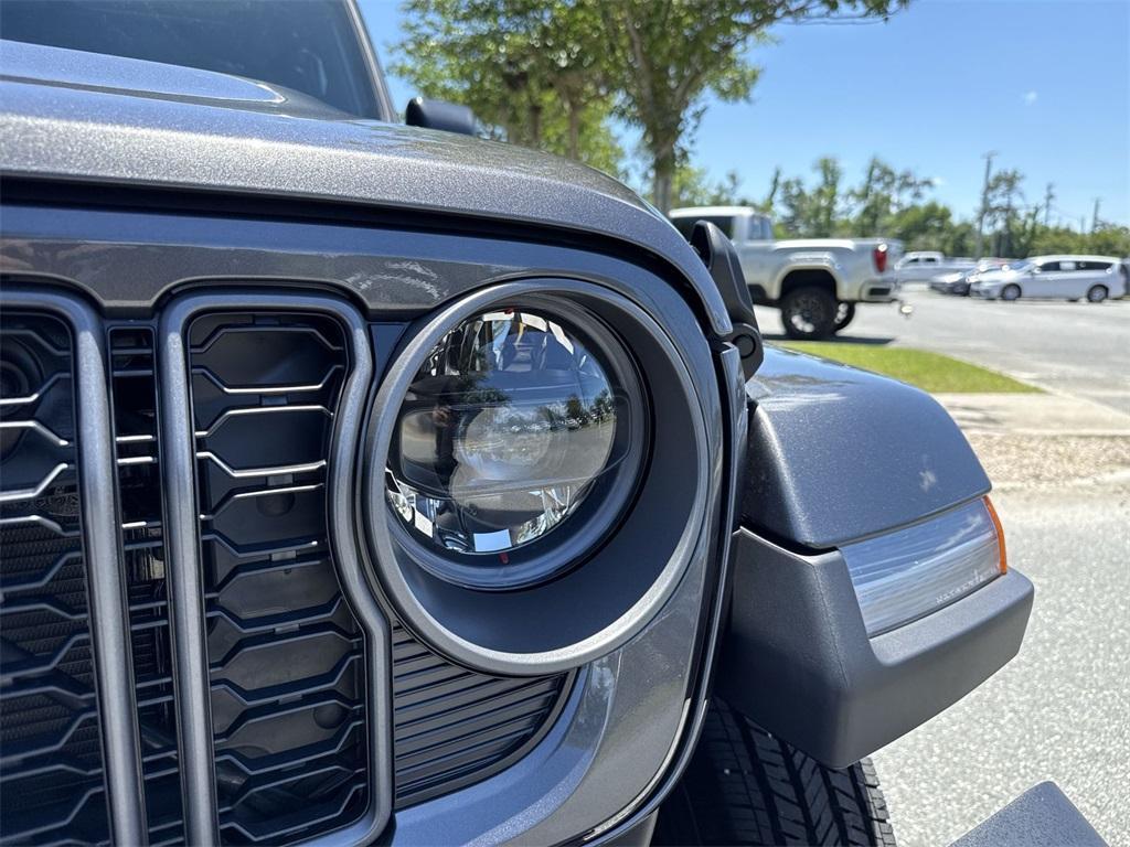 new 2025 Jeep Gladiator car, priced at $48,515