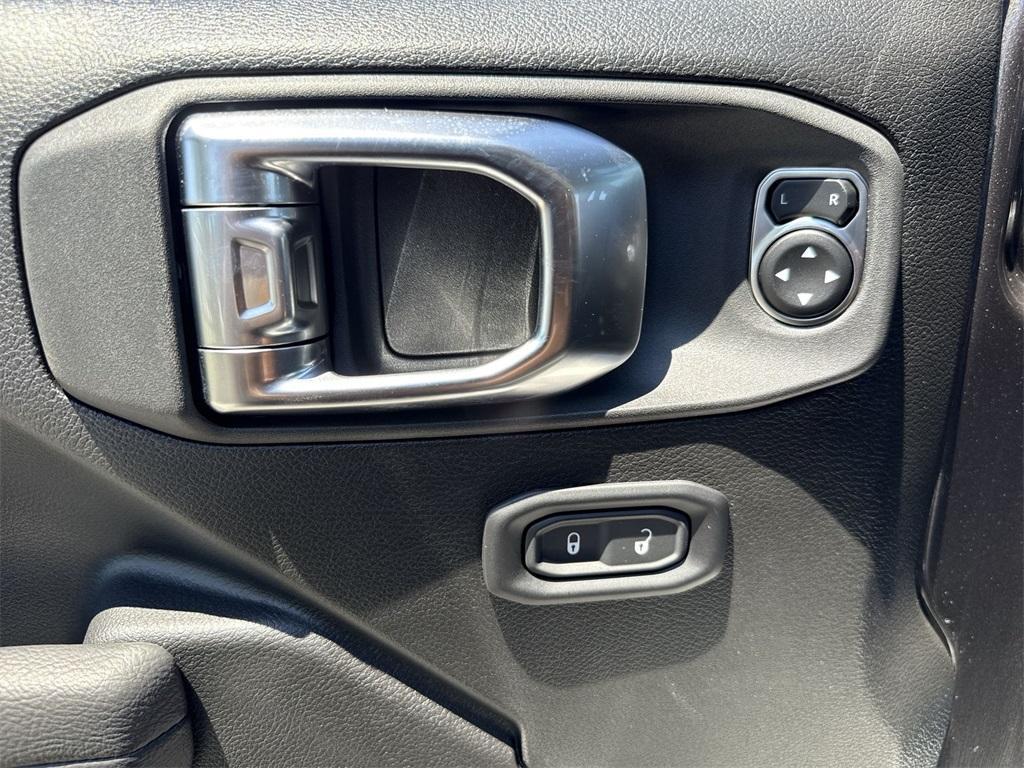 new 2025 Jeep Gladiator car, priced at $48,515