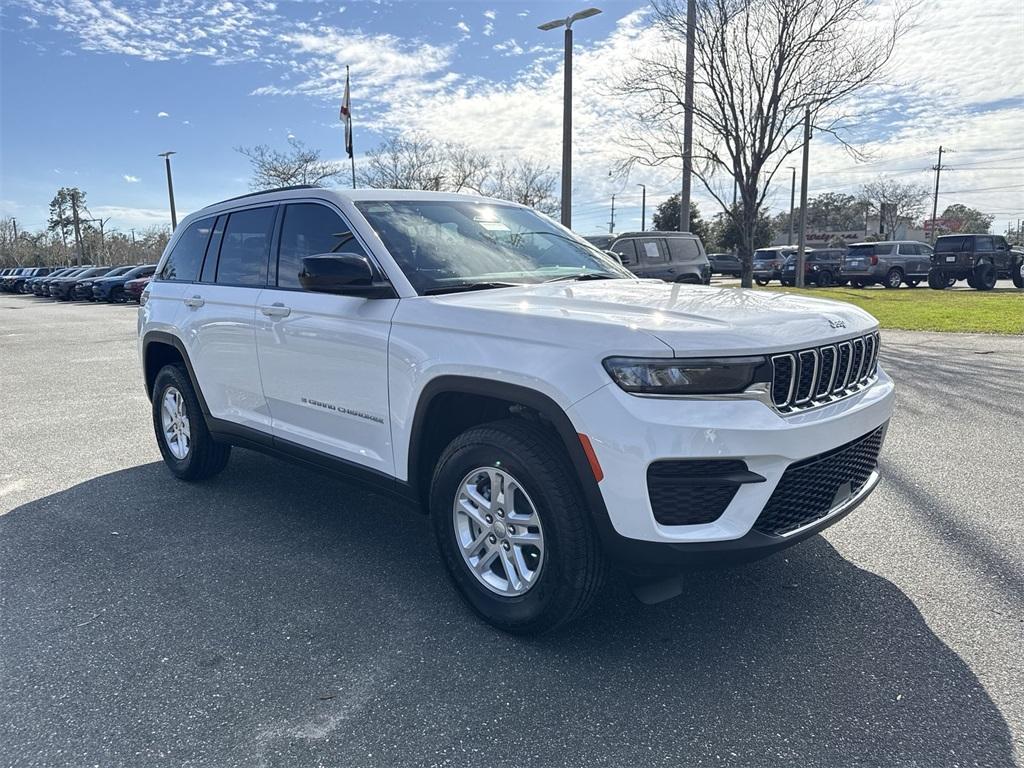 new 2025 Jeep Grand Cherokee car, priced at $34,159