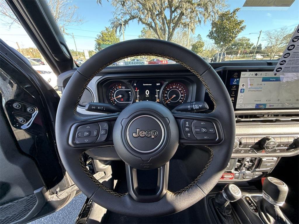 new 2025 Jeep Gladiator car, priced at $49,233