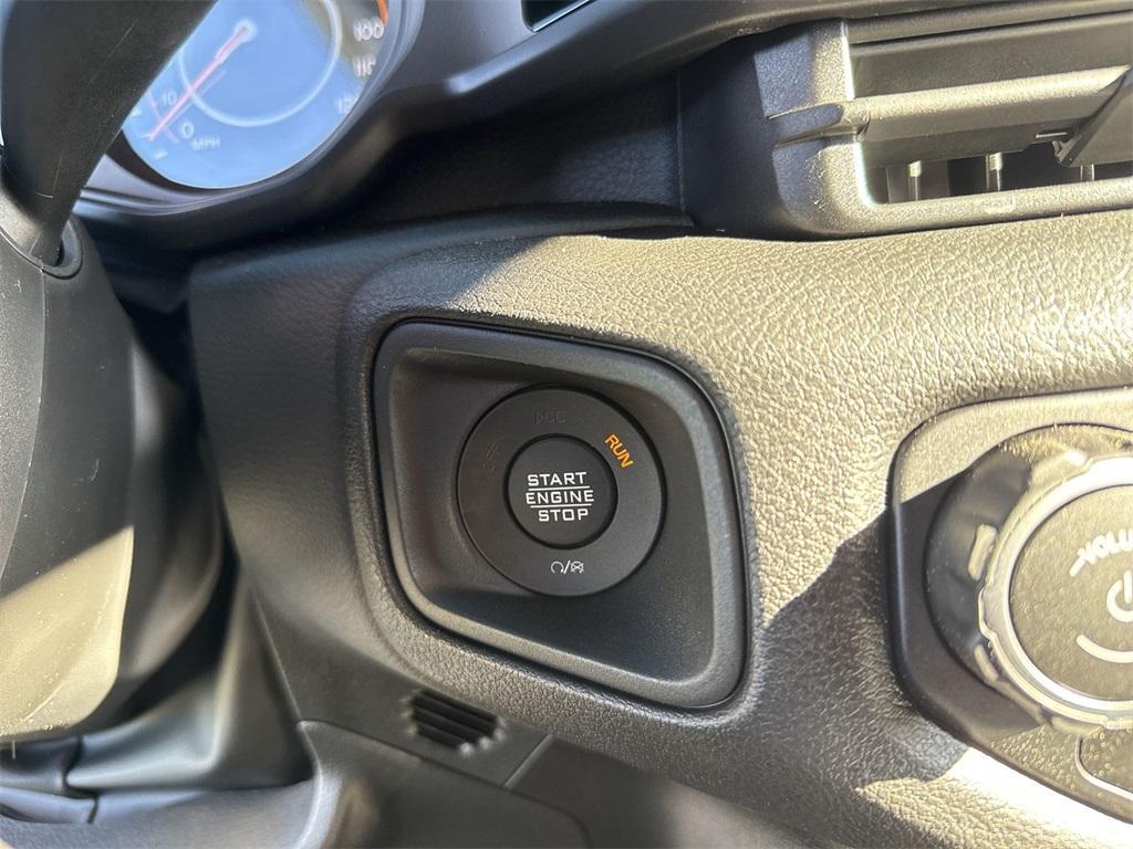 new 2025 Jeep Gladiator car, priced at $49,233