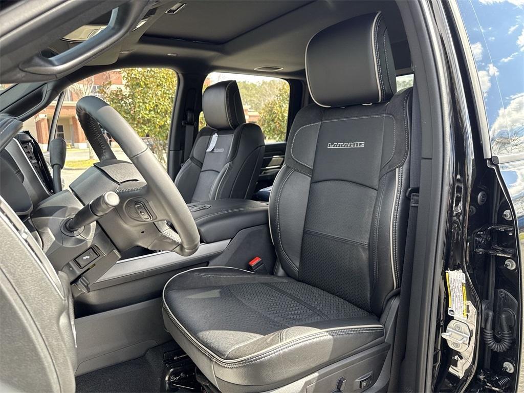 new 2024 Ram 3500 car, priced at $77,717
