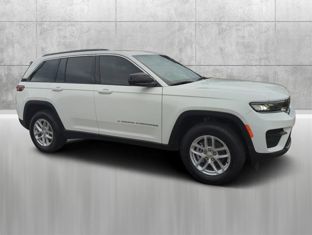 new 2024 Jeep Grand Cherokee car, priced at $38,056