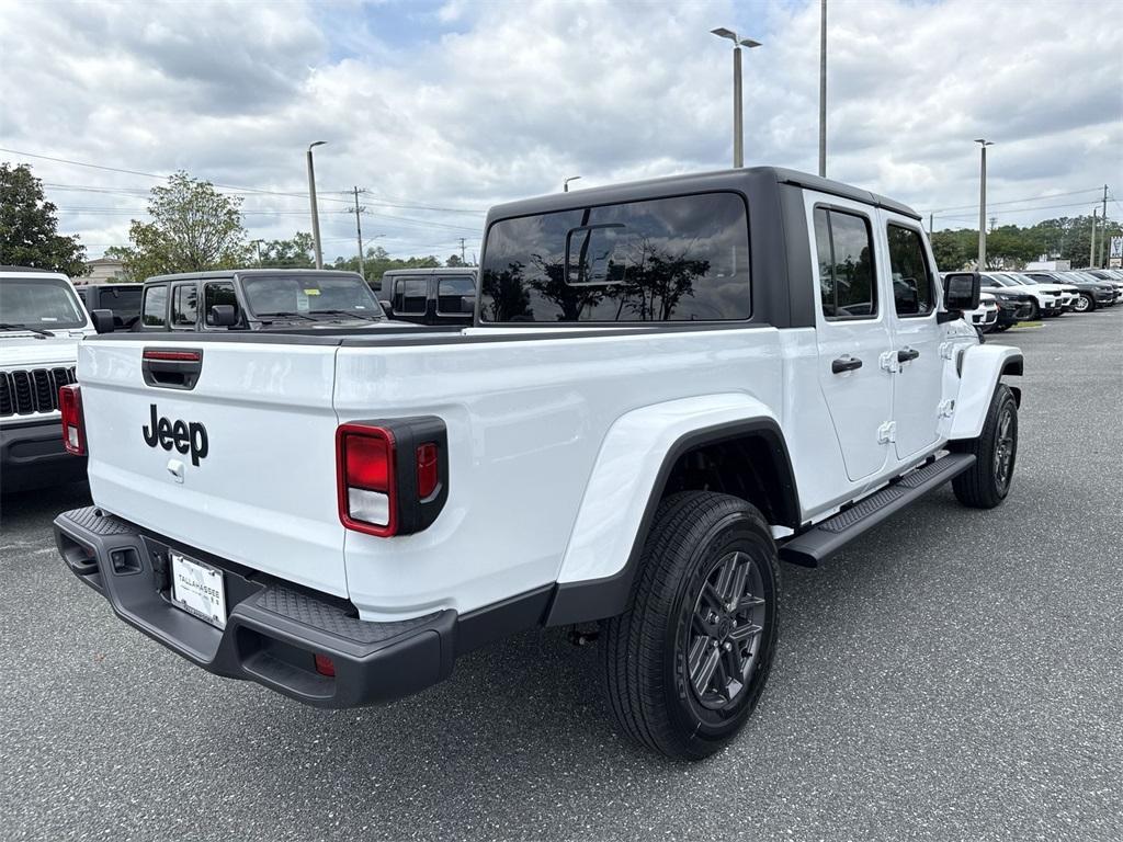 new 2025 Jeep Gladiator car, priced at $47,979