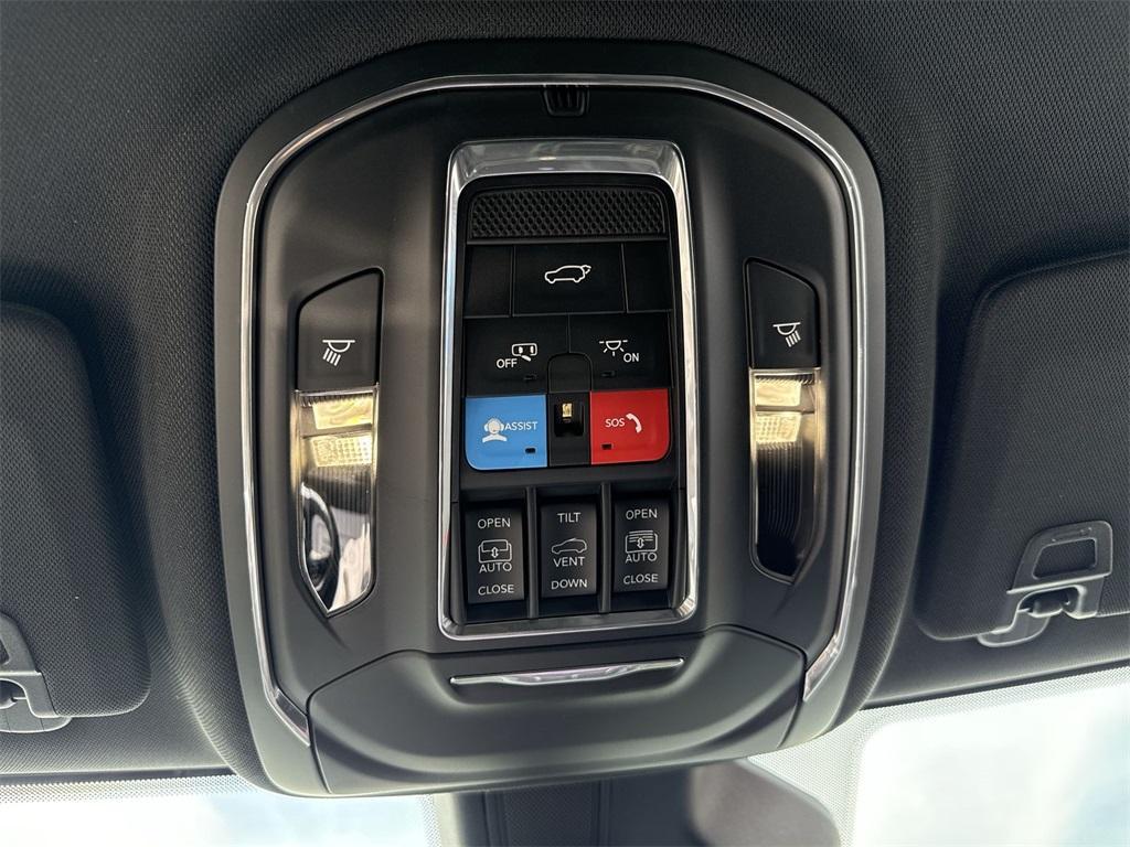 new 2025 Jeep Grand Cherokee L car, priced at $60,013