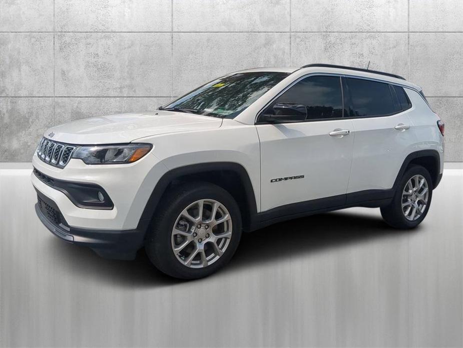 new 2024 Jeep Compass car, priced at $29,500