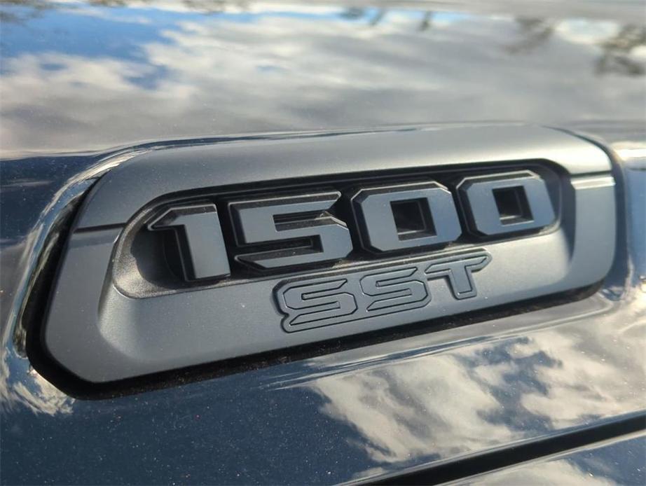 new 2025 Ram 1500 car, priced at $43,216