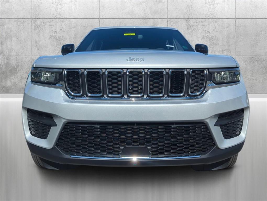 new 2024 Jeep Grand Cherokee car, priced at $35,092