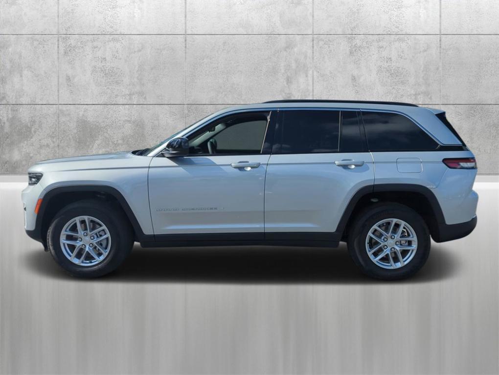 new 2024 Jeep Grand Cherokee car, priced at $35,092