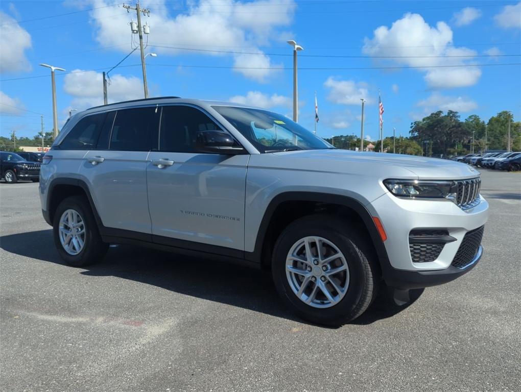 new 2024 Jeep Grand Cherokee car, priced at $42,842