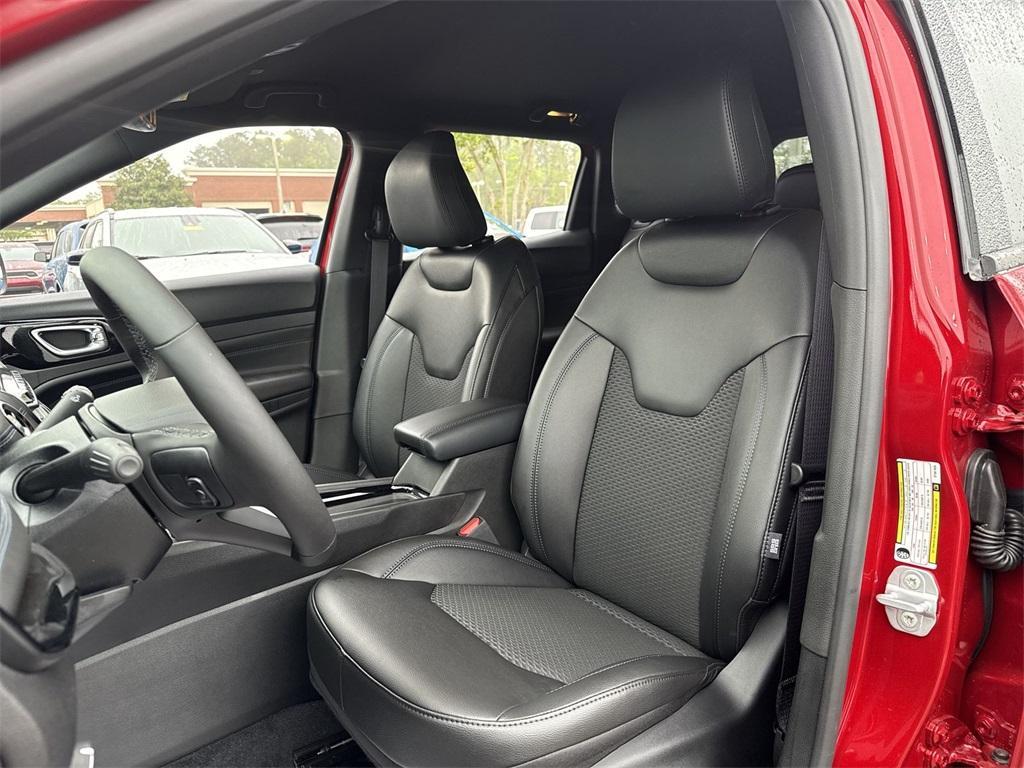 new 2025 Jeep Compass car, priced at $30,946