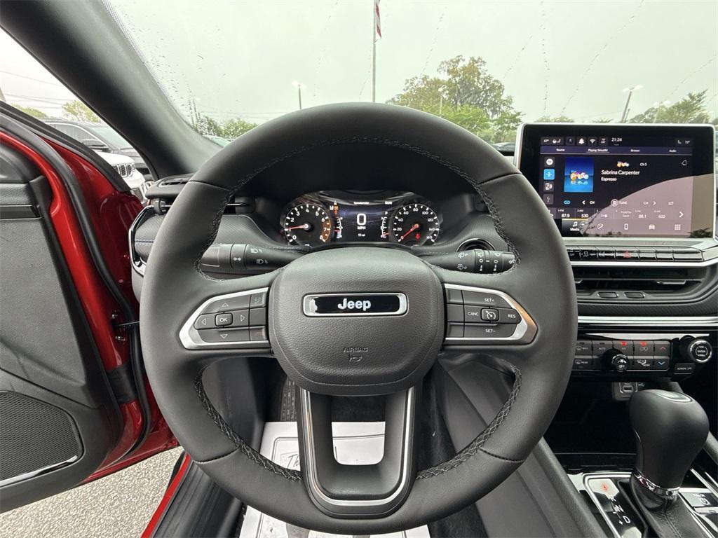 new 2025 Jeep Compass car, priced at $30,946