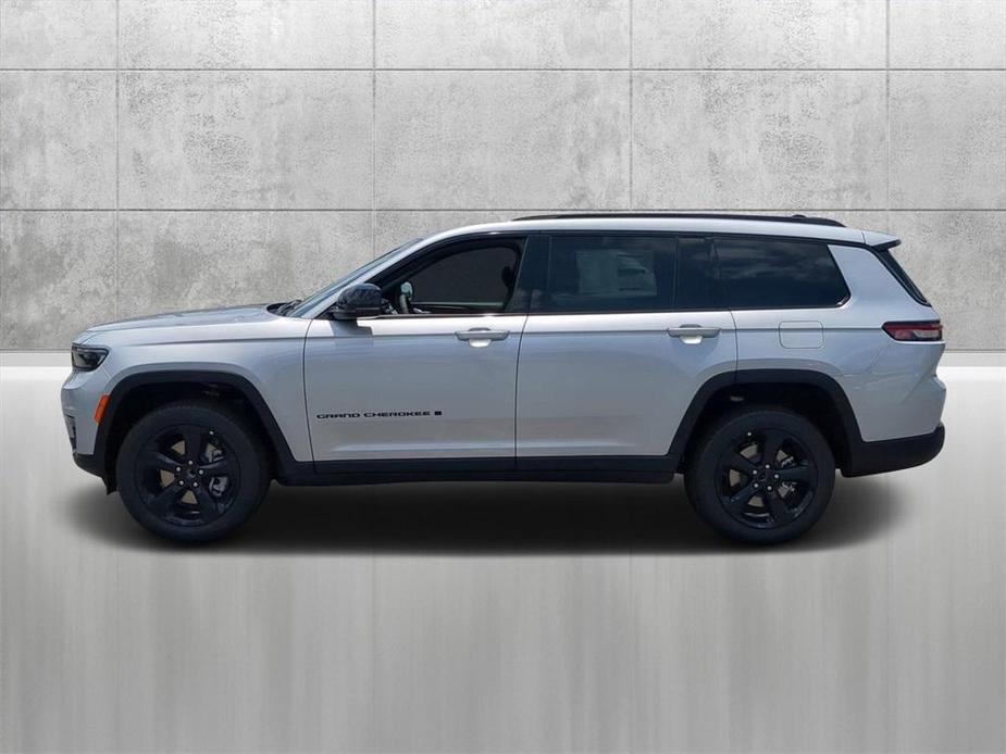 new 2024 Jeep Grand Cherokee L car, priced at $45,399