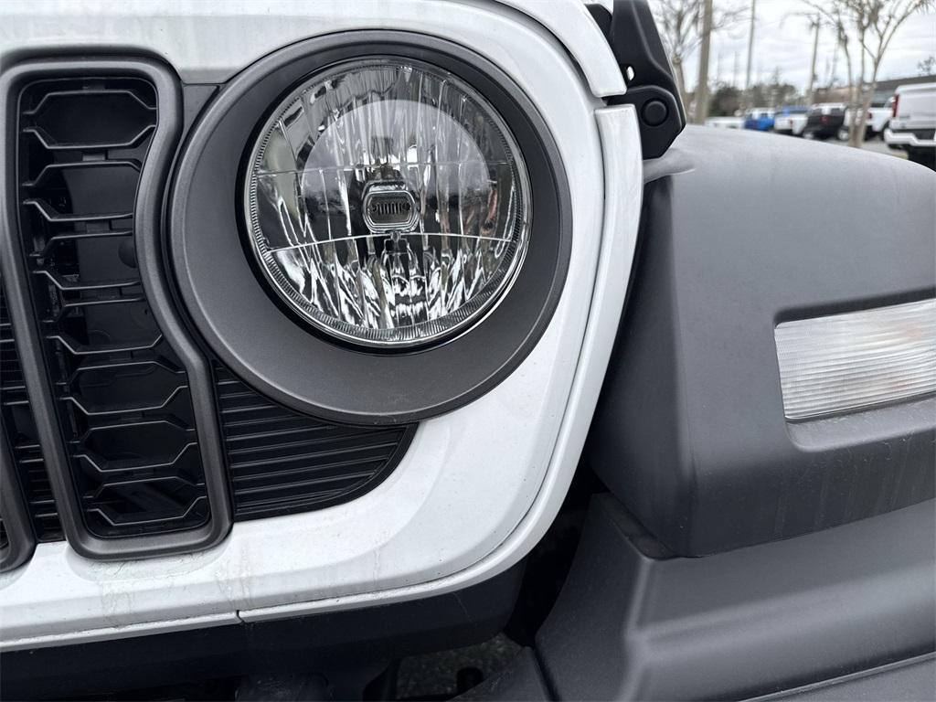 new 2024 Jeep Wrangler car, priced at $44,352