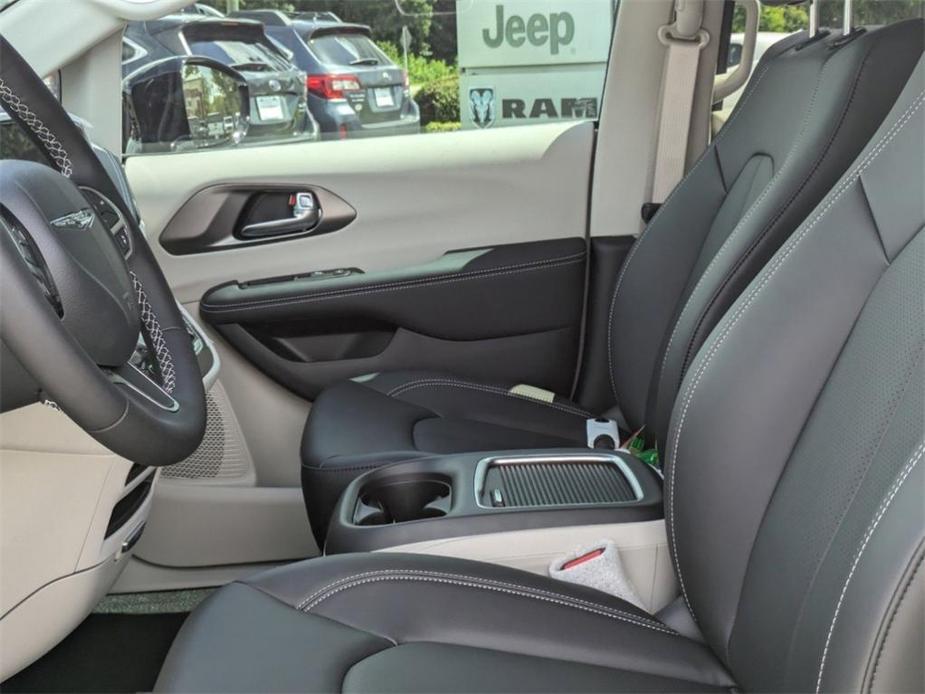 new 2024 Chrysler Pacifica car, priced at $37,499