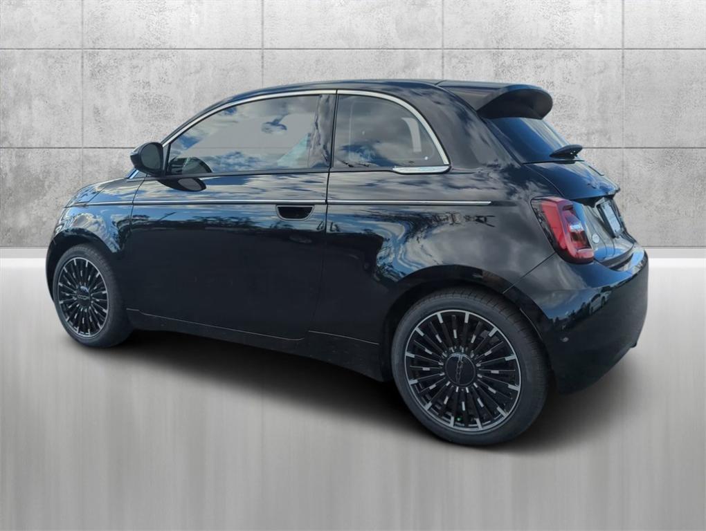 new 2024 FIAT 500e car