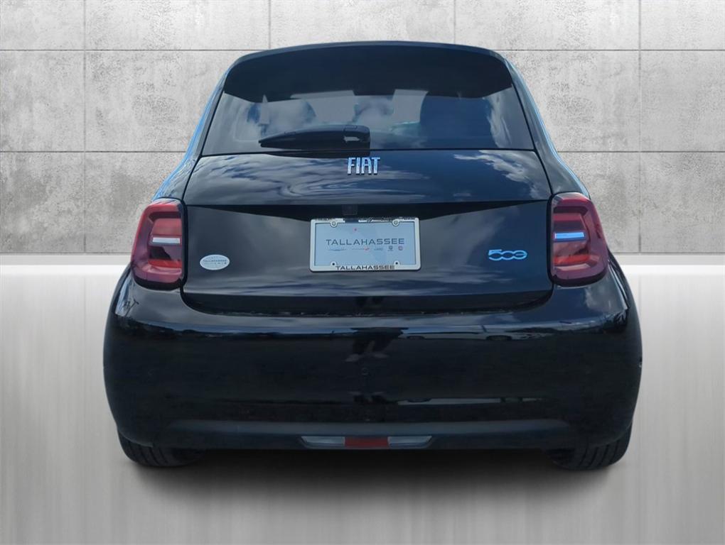 new 2024 FIAT 500e car